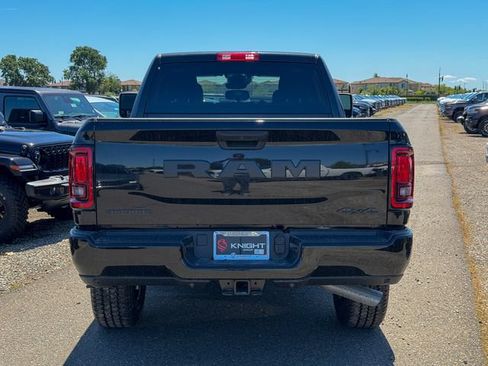 New 2026 RAM 2500 Big Horn AWD/4WD image 11