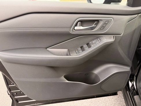 New 2026 Nissan Rogue Platinum w/ Tech Package image 10