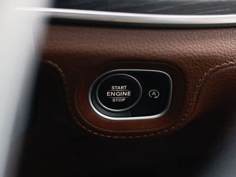 Used 2024 Mercedes-Benz GLE 350 4MATIC w/ Driver Assistance Package image 35