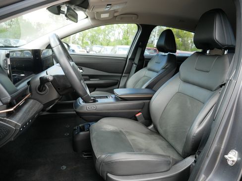 Certified 2023 Nissan Ariya AWD image 33