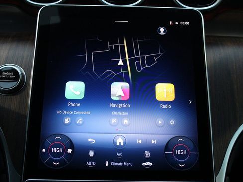 Used 2025 Mercedes-Benz GLC 350e 4MATIC image 19