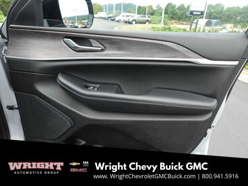 Used 2023 Jeep Grand Cherokee Limited image 26