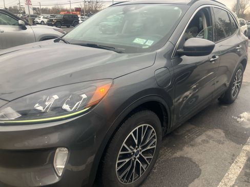 Used 2022 Ford Escape SEL w/ Technology Package image 8