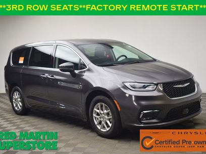 Used 2023 Chrysler Pacifica Touring-L