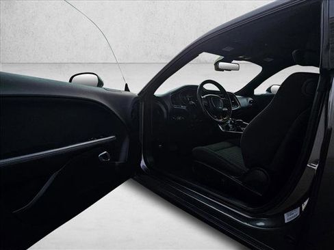 Used 2017 Dodge Challenger SXT w/ Blacktop Package image 15