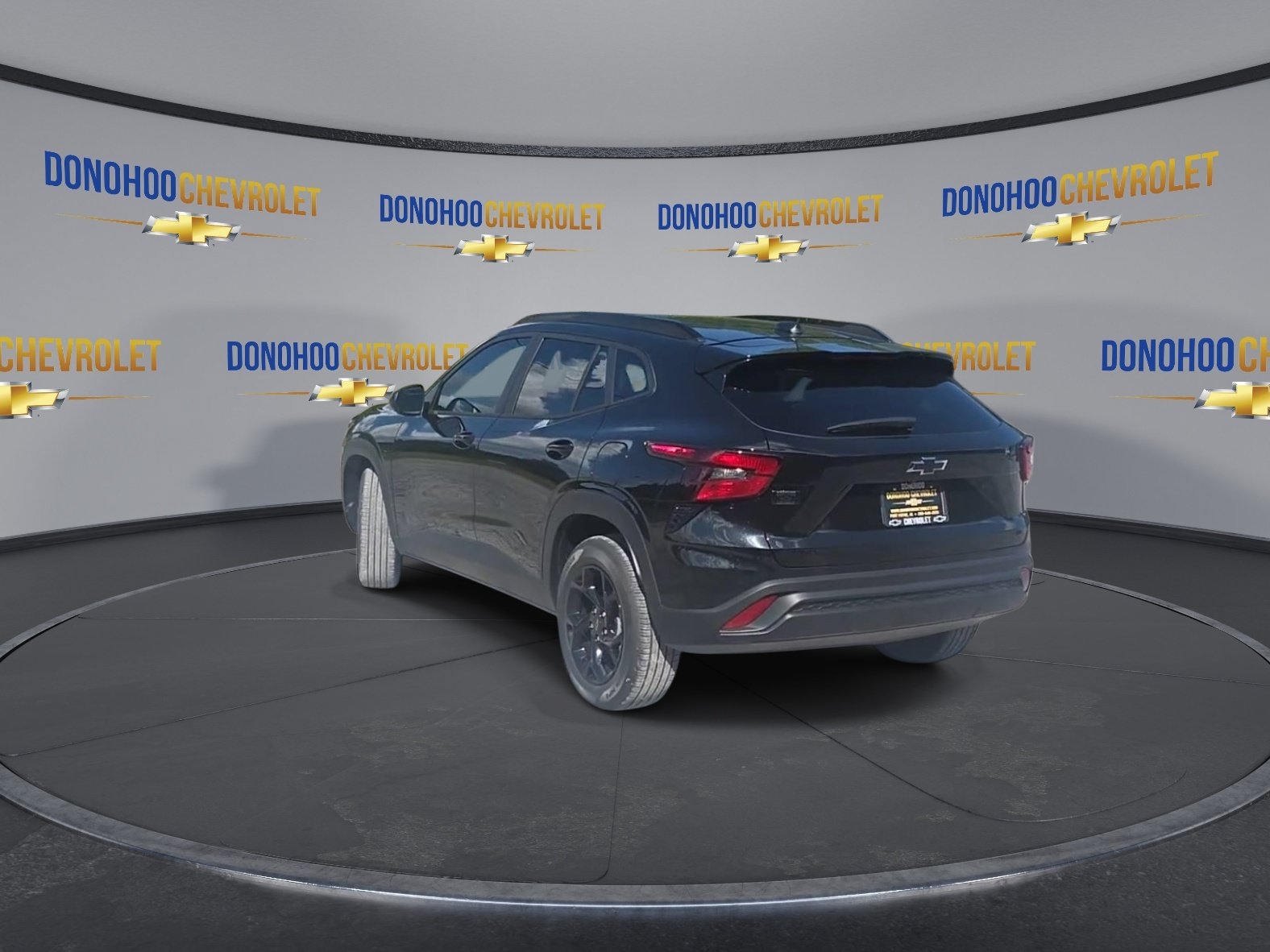New 2026 Chevrolet Trax LT w/ Midnight Edition FWD image 6