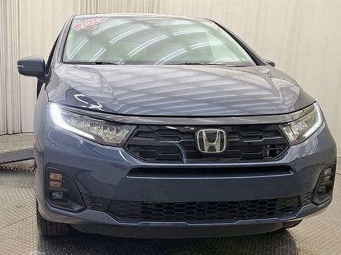 Used 2026 Honda Odyssey Touring image 9