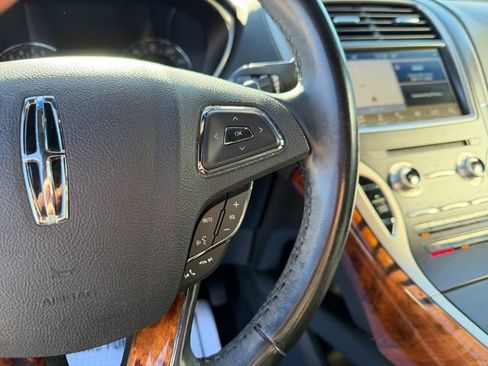 Used 2016 Lincoln MKX Select image 28