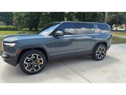 Used 2026 Rivian R1S Premium