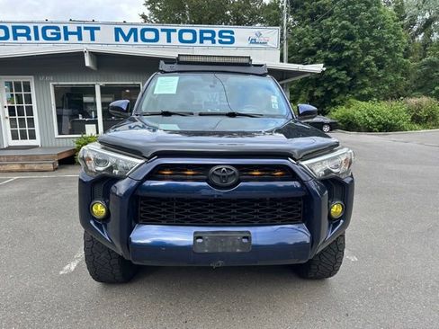 Used 2014 Toyota 4Runner SR5 AWD/4WD image 2