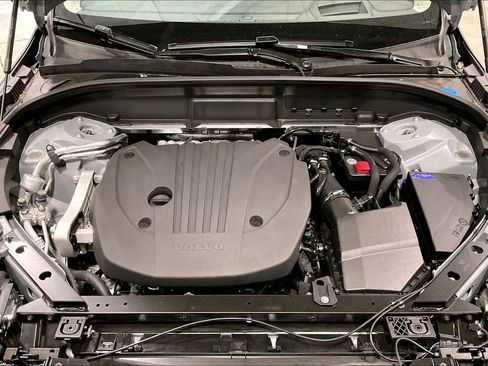New 2026 Volvo XC60 B5 Ultra w/ Protection Package Premier AWD/4WD image 12