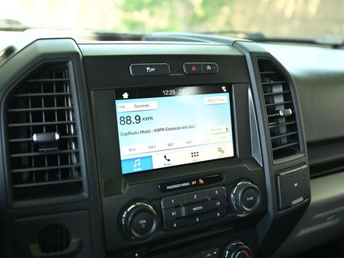 Used 2018 Ford F150 XL w/ Equipment Group 101A Mid RWD image 24