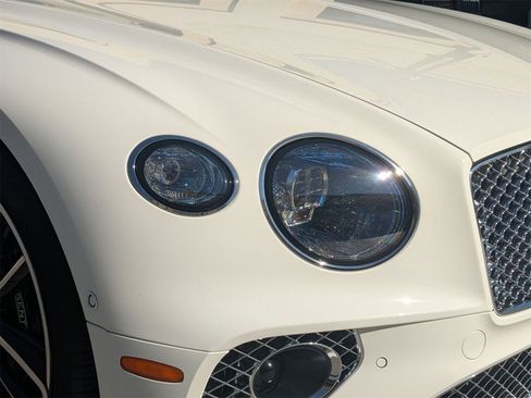 Used 2022 Bentley Continental GT image 12