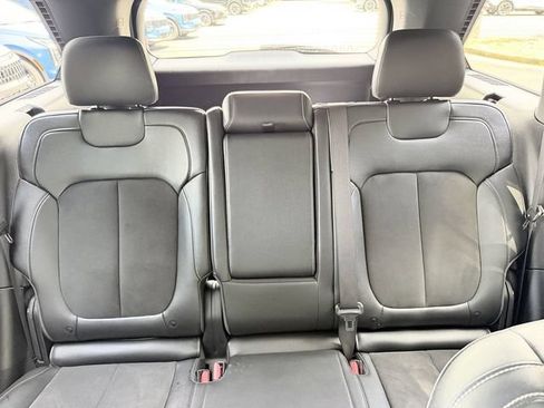 Used 2023 Jeep Grand Cherokee Altitude AWD/4WD image 31