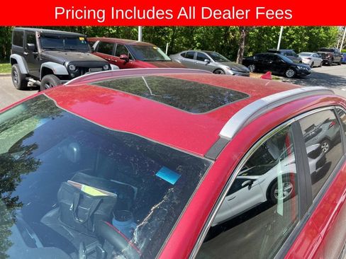 Used 2022 Kia Niro EX Premium FWD image 2