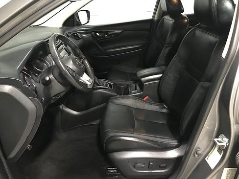 Used 2017 Nissan Rogue Sport SL w/ SL Premium Package AWD/4WD image 10