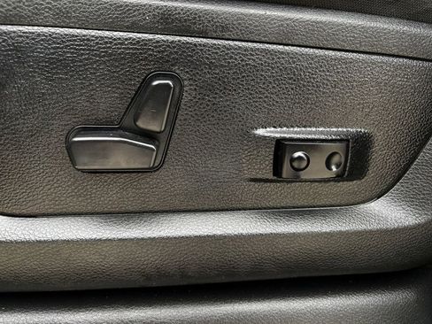 Used 2024 RAM 2500 Big Horn image 28