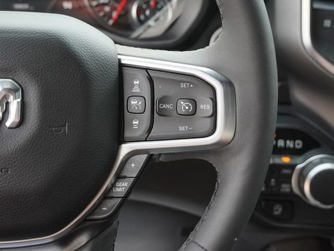 Used 2025 RAM 1500 Big Horn AWD/4WD image 29
