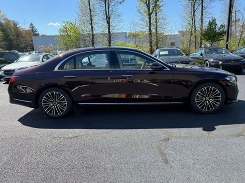 Certified 2022 Mercedes-Benz S 500 4MATIC image 3