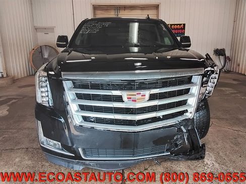 Used 2020 Cadillac Escalade ESV Luxury AWD/4WD image 7