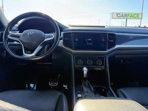 Used 2021 Volkswagen Atlas Cross Sport SE w/ Panoramic Sunroof Package image 25