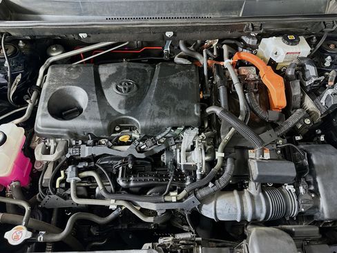 Used 2021 Toyota RAV4 Limited image 34