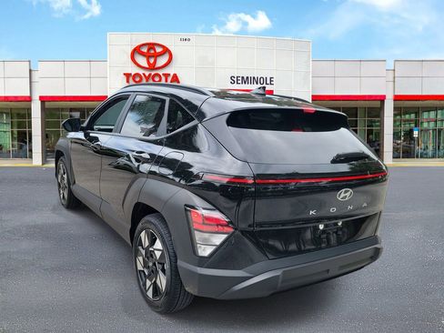 Used 2025 Hyundai Kona SEL FWD image 4