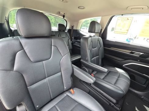 Used 2022 Kia Telluride EX w/ EX Premium Package AWD/4WD image 16