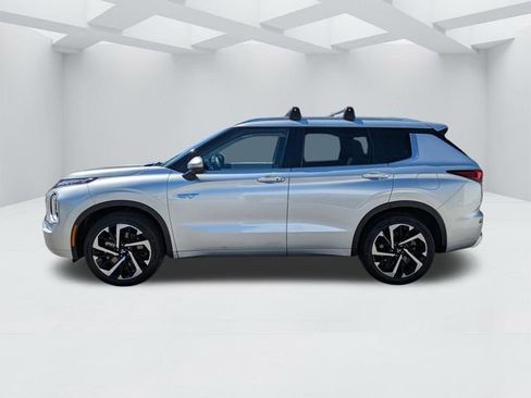 Used 2023 Mitsubishi Outlander SEL AWD/4WD image 9