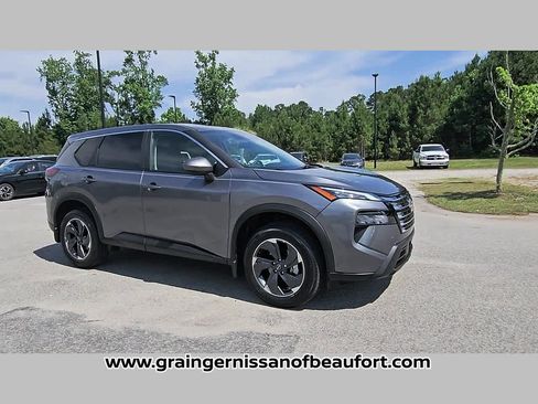 Used 2025 Nissan Rogue SV FWD image 36