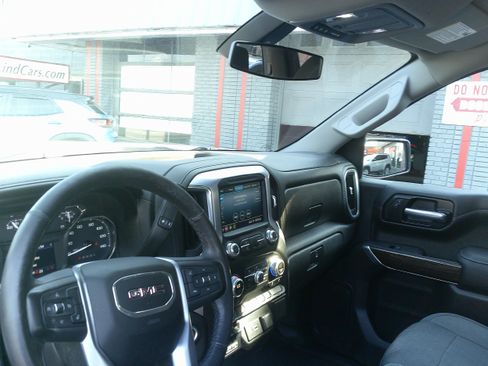 Used 2021 GMC Sierra 1500 Elevation w/ X31 Off-Road Package AWD/4WD image 18