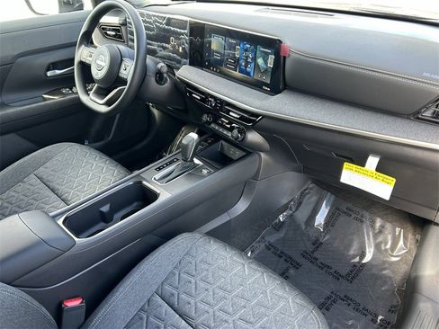 New 2026 Nissan Kicks SV image 8