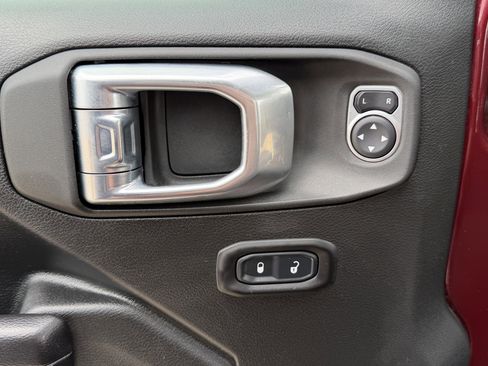 Used 2021 Jeep Gladiator Sport AWD/4WD image 14