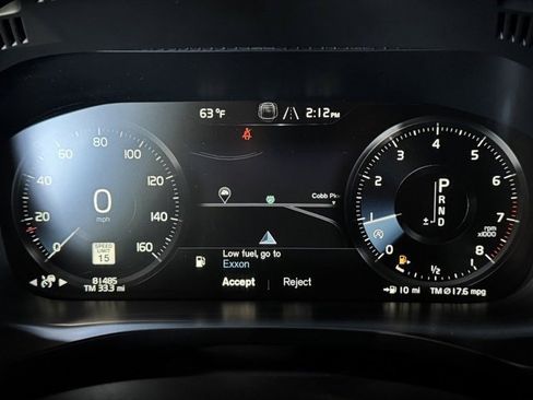 Used 2018 Volvo XC60 T5 Momentum w/ Convenience Package image 8