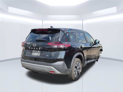 Used 2023 Nissan Rogue SV FWD image 3