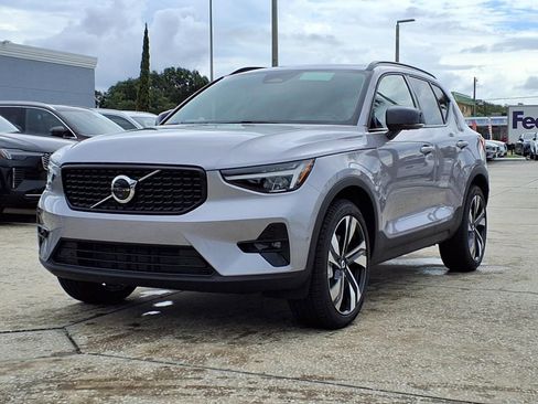 New 2026 Volvo XC40 B4 Plus w/ Protection Package Premier image 3