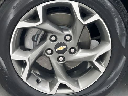 Used 2025 Chevrolet Trax LT w/ LT Convenience Package FWD image 57