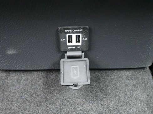 Used 2022 Toyota Camry SE FWD image 17