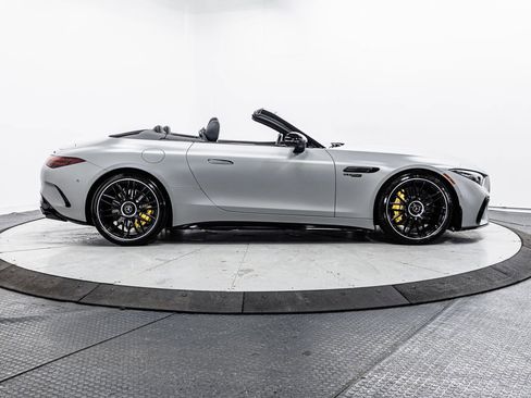 Used 2022 Mercedes-Benz SL 63 AMG 4MATIC image 37