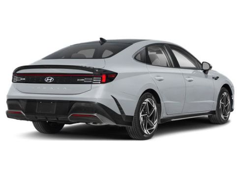 Used 2024 Hyundai Sonata SEL FWD image 2