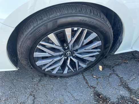 Used 2025 Nissan Altima 2.5 SV image 29