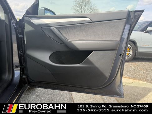 Used 2023 Tesla Model Y Long Range image 19