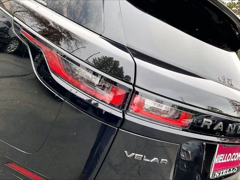 Used 2023 Land Rover Range Rover Velar R-Dynamic S image 31