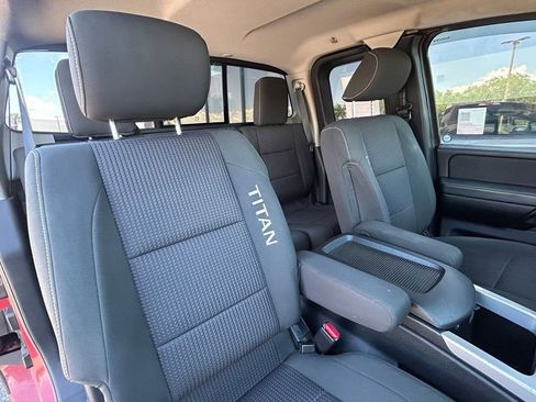 Used 2014 Nissan Titan PRO-4X AWD/4WD image 39