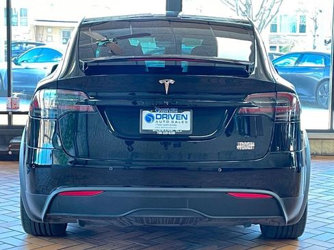 Used 2022 Tesla Model X Plaid image 10