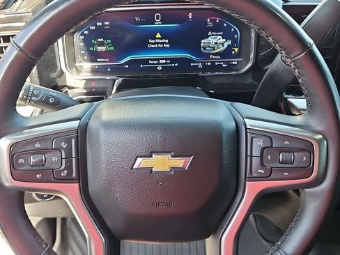 Used 2025 Chevrolet Silverado 2500 LT AWD/4WD image 19