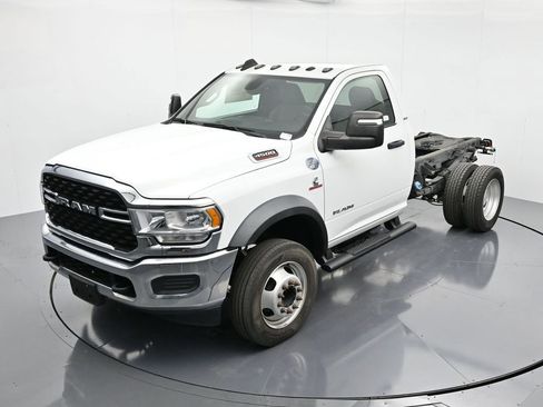 Used 2023 RAM 4500 SLT w/ Quick Order Package 2YG SLT RWD image 32