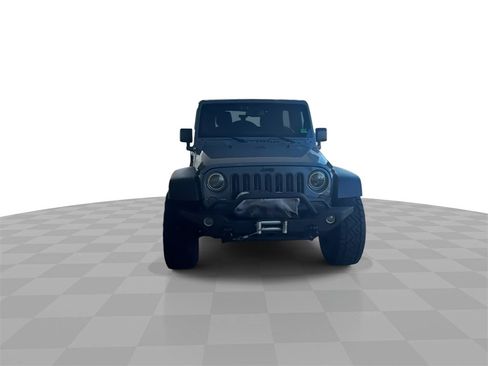 Used 2015 Jeep Wrangler Unlimited Rubicon w/ Connectivity Group image 3