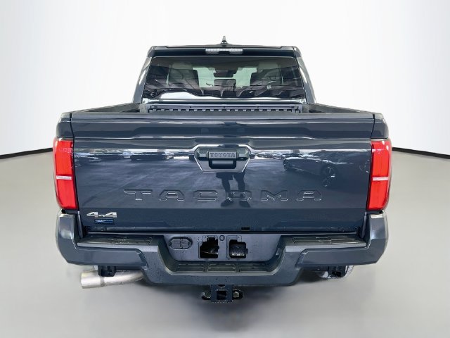 Used 2025 Toyota Tacoma SR5 AWD/4WD image 7