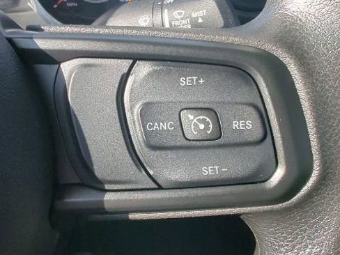 Used 2022 Jeep Wrangler Unlimited Sport image 29